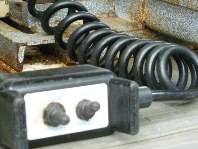 GMC Safari 2004 photo 2