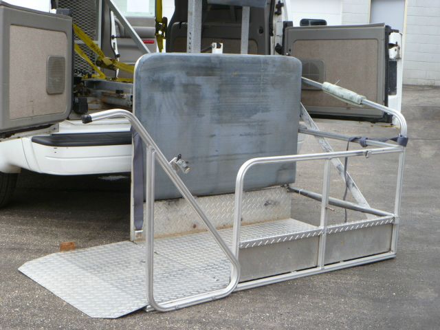 GMC Safari 2004 photo 4