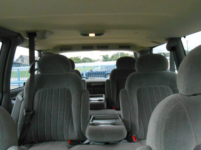 GMC Safari 2005 photo 1