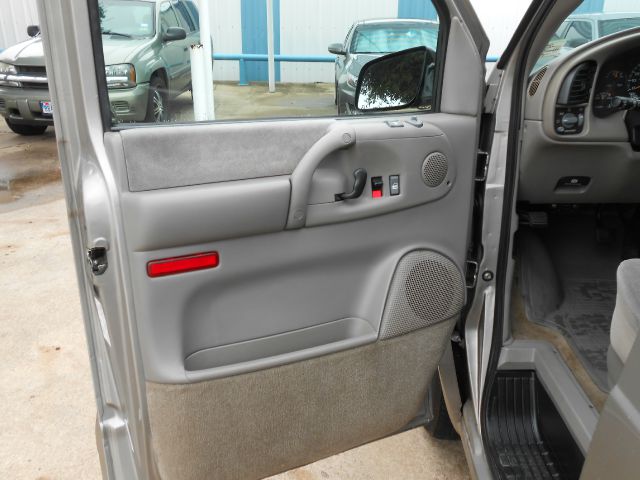 GMC Safari 2005 photo 3