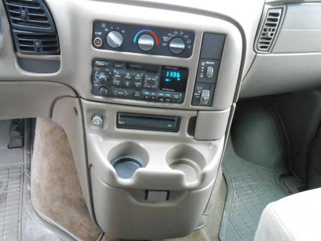 GMC Safari 2005 photo 4