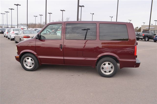 GMC Safari 2005 photo 4