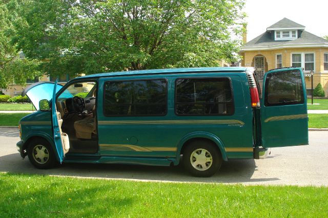 GMC Savana 1997 photo 5