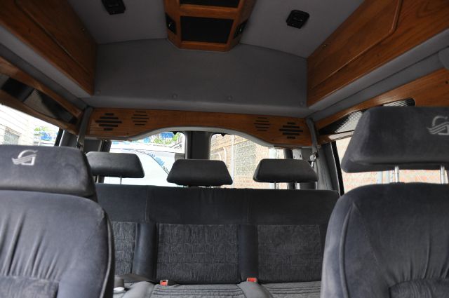 GMC Savana 1997 photo 9