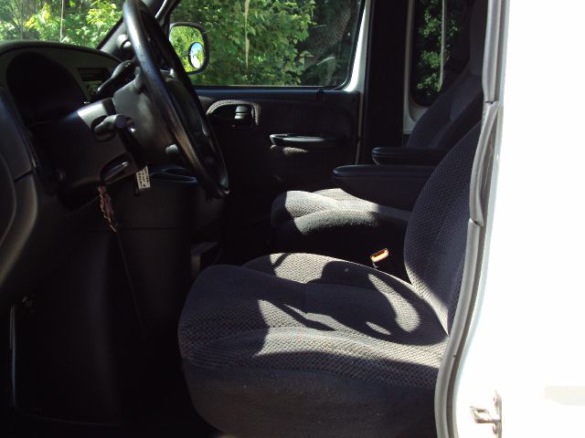 GMC Savana 1997 photo 11