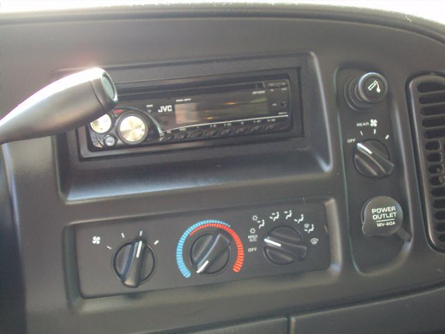 GMC Savana 1997 photo 7