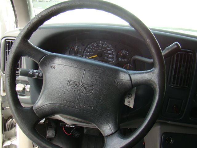 GMC Savana 1997 photo 8