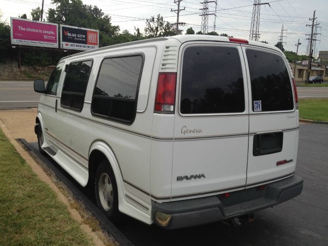 GMC Savana 1997 photo 1