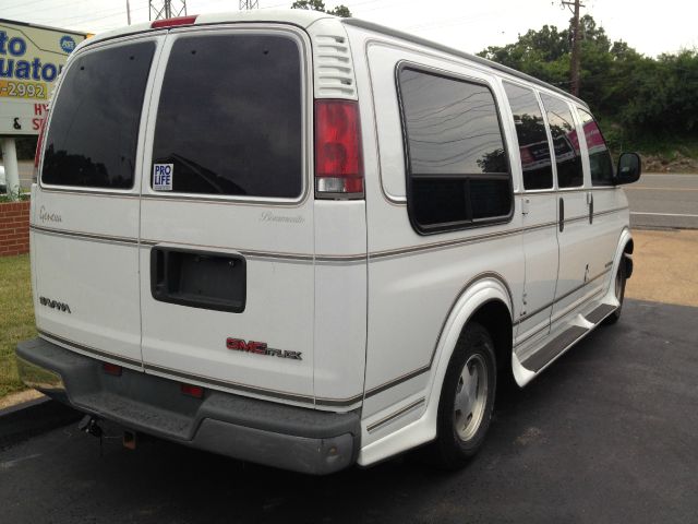 GMC Savana 1997 photo 2