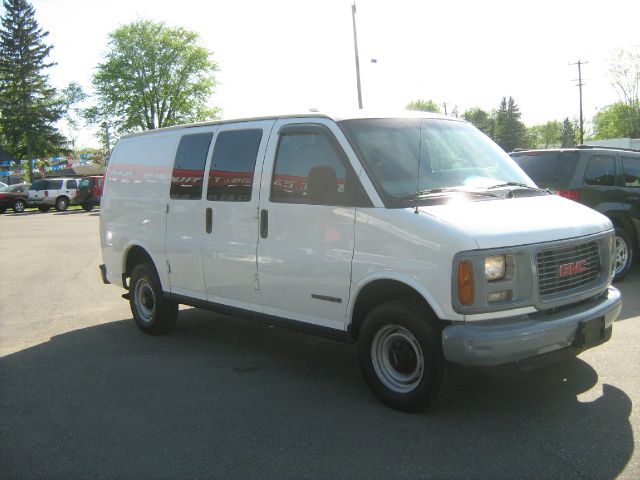 GMC Savana 1998 photo 3