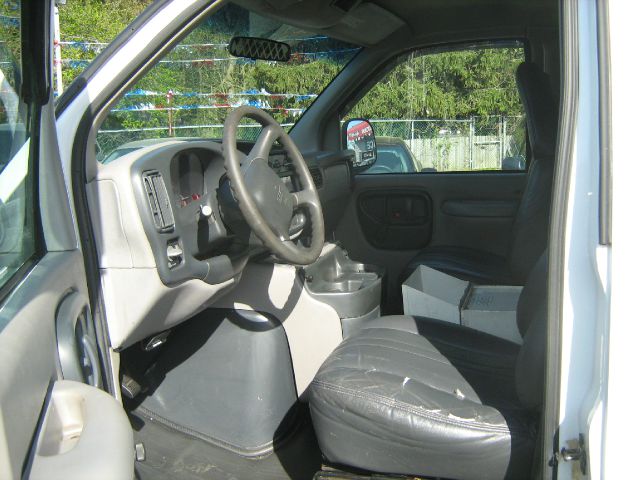 GMC Savana 1998 photo 9
