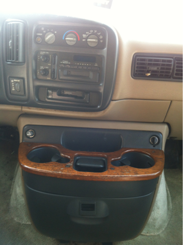 GMC Savana 1998 photo 8