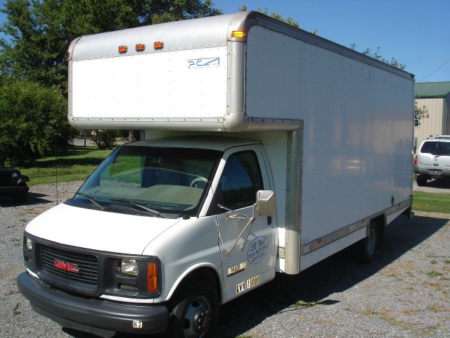 GMC Savana 1999 photo 3