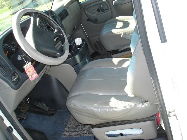 GMC Savana 1999 photo 4