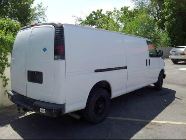 GMC Savana 1999 photo 3