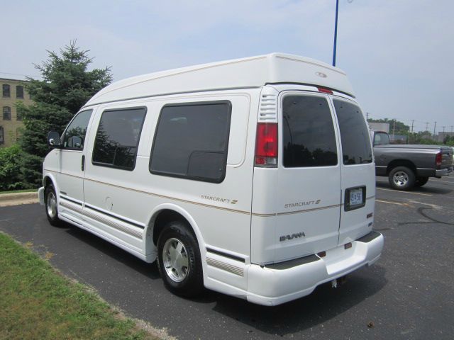 GMC Savana Ml350 4matic Edition Passenger Van