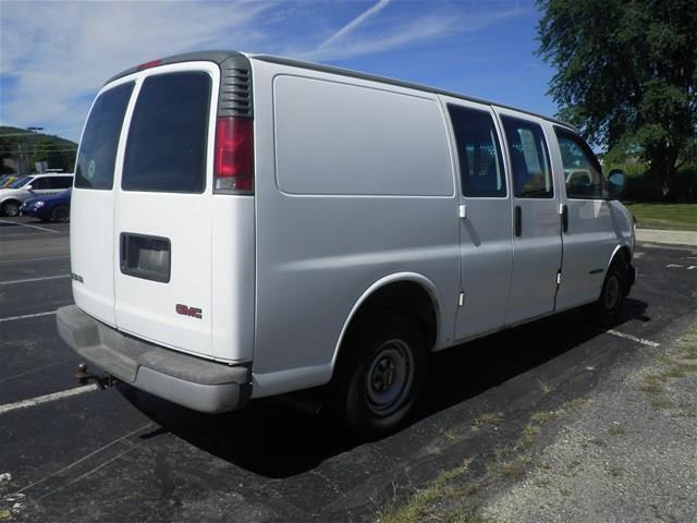 GMC Savana 2000 photo 3