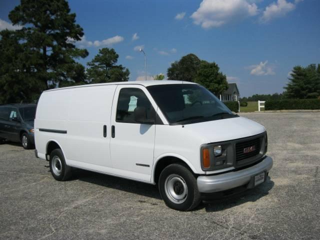 GMC Savana 2001 photo 3