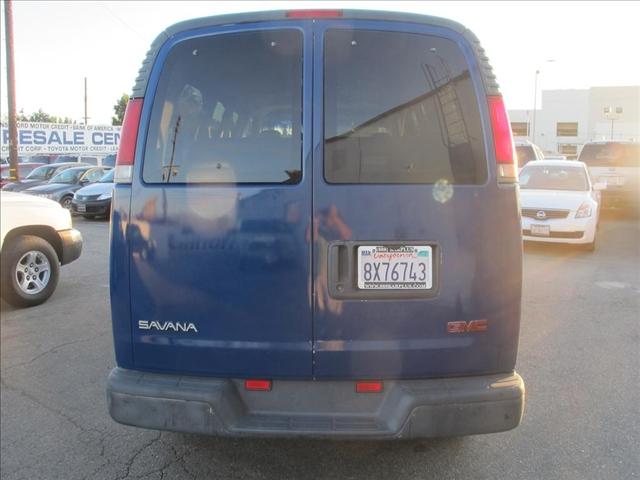 GMC Savana 2001 photo 4