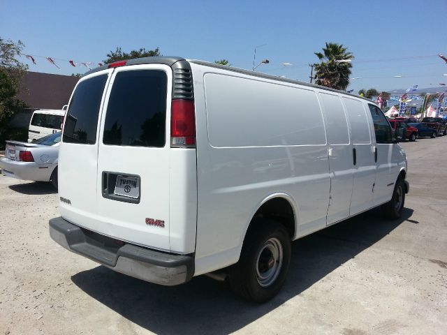 GMC Savana 2001 photo 1