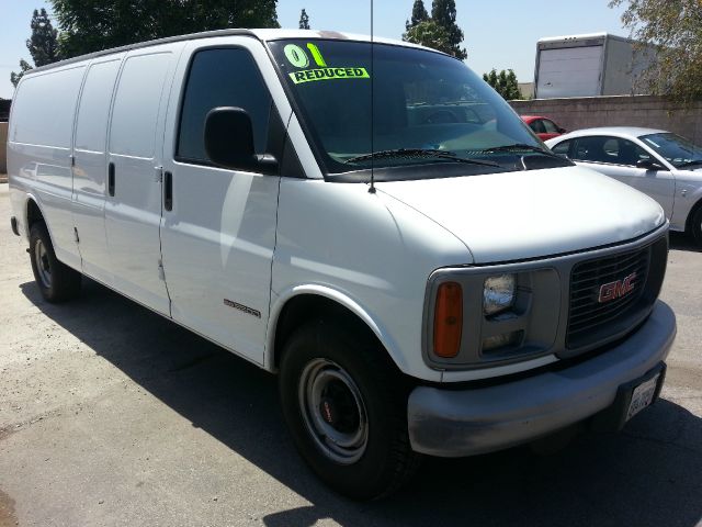 GMC Savana 2001 photo 4