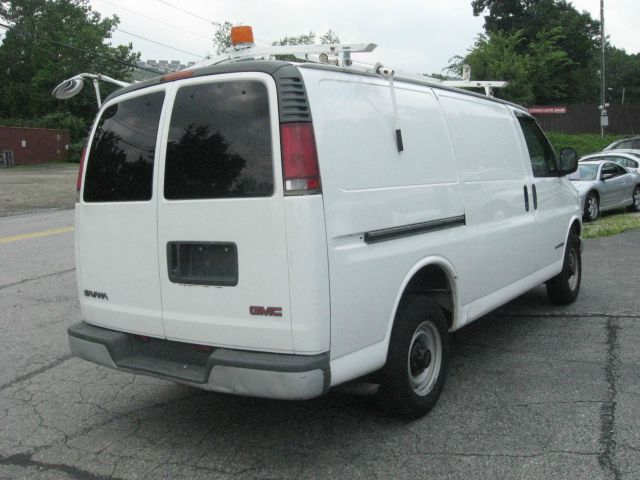 GMC Savana 2001 photo 3
