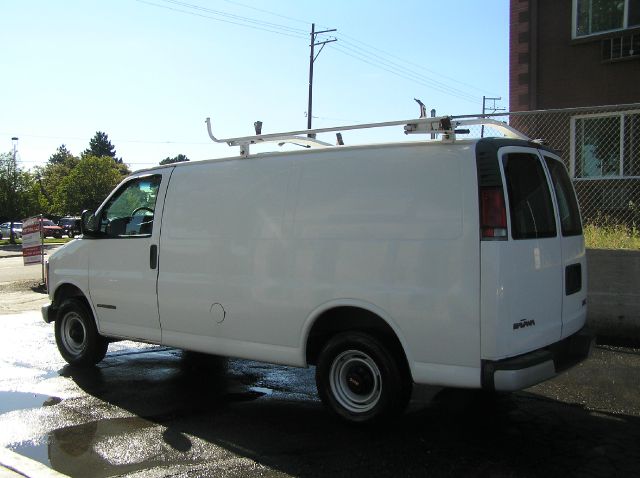 GMC Savana 2001 photo 1