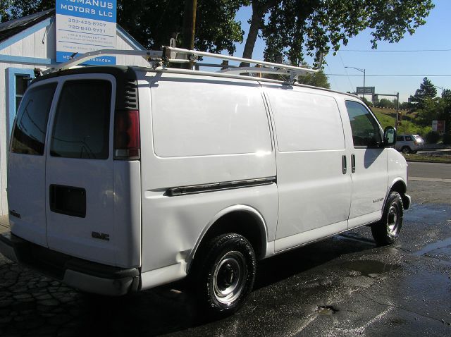 GMC Savana 2001 photo 3