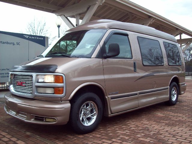GMC Savana 2001 photo 4