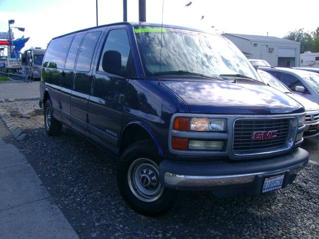 GMC Savana 2002 photo 3