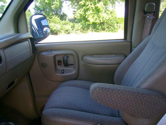 GMC Savana 2002 photo 4