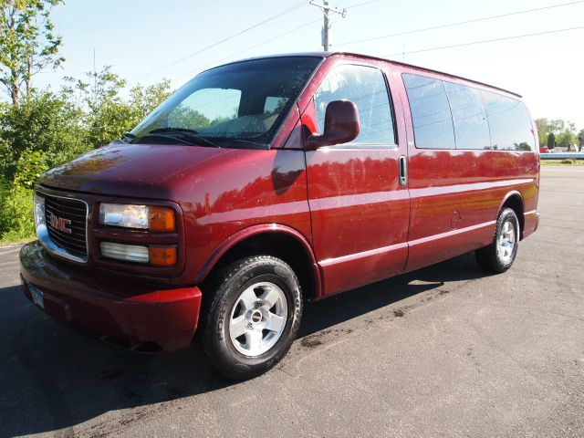 GMC Savana 2002 photo 3
