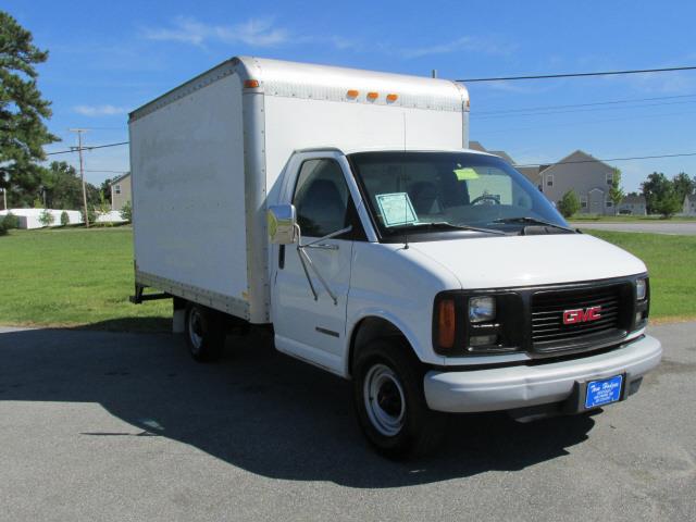 GMC Savana 2002 photo 1
