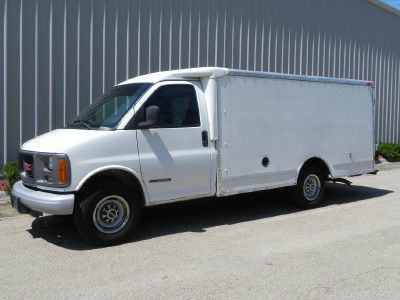 GMC Savana 2002 photo 1