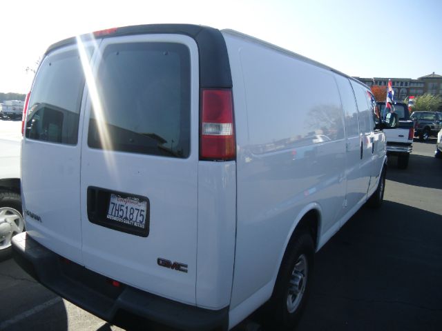 GMC Savana 2003 photo 3
