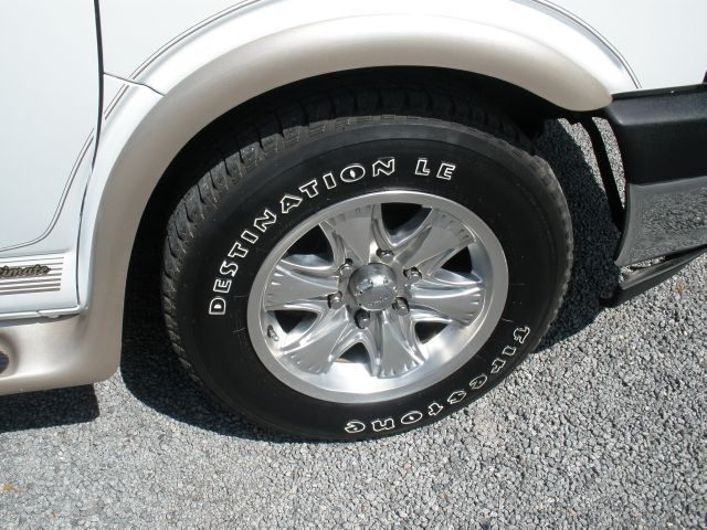 GMC Savana 2003 photo 10