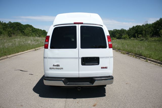GMC Savana 2003 photo 20