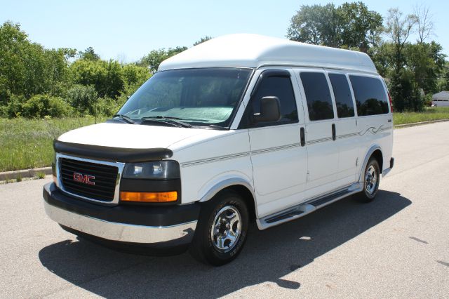 GMC Savana 2003 photo 22