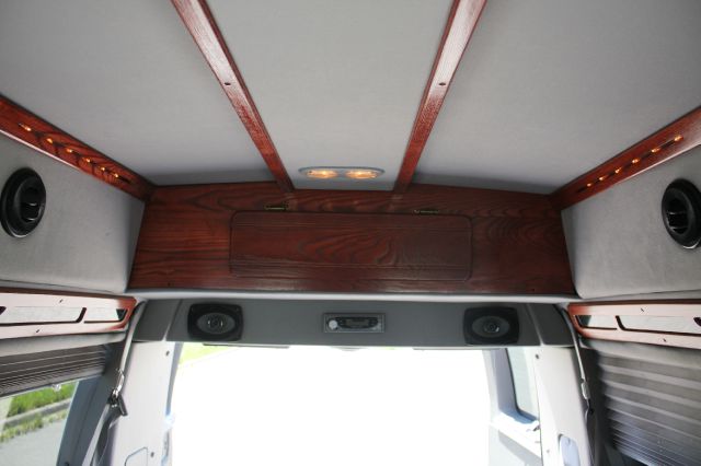 GMC Savana 2003 photo 6