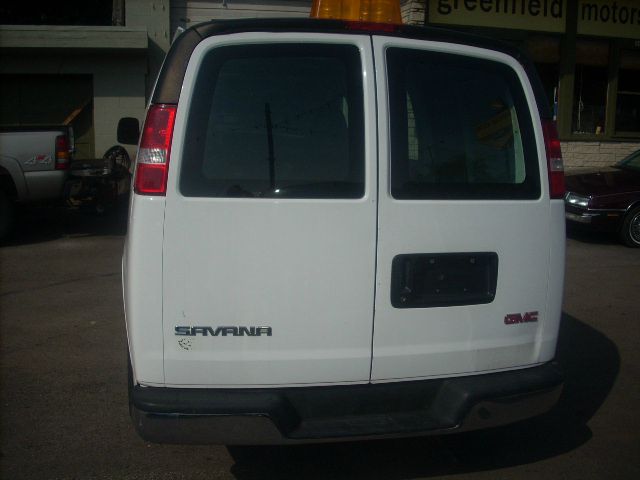 GMC Savana 2004.5 4dr Sdn 1.8T Quattro Au Passenger Van
