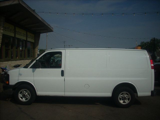 GMC Savana 2004 photo 3