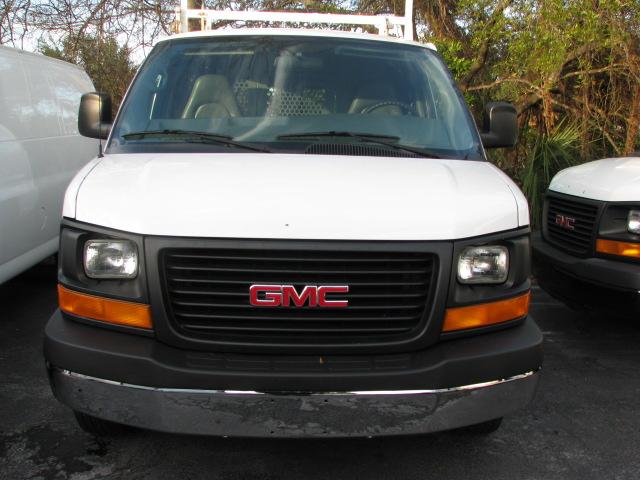 GMC Savana Base Cargo Van