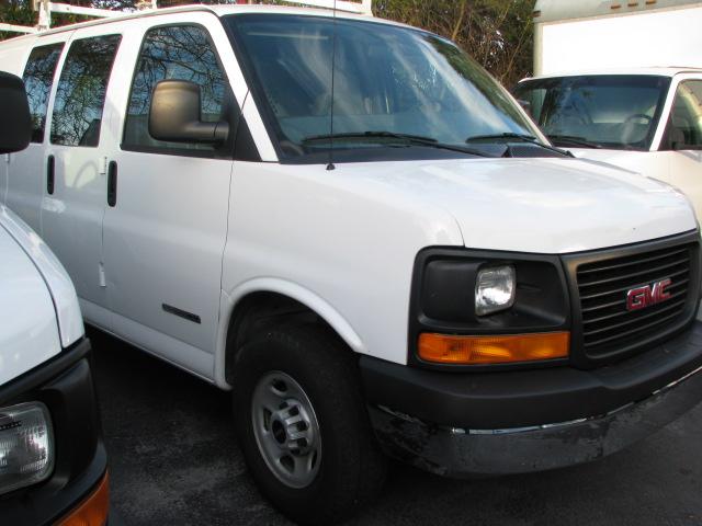 GMC Savana 2005 photo 1