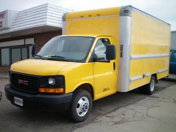 GMC Savana Base Passenger Van