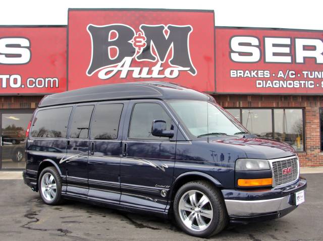 GMC Savana Quadcab SLT 4X4 Passenger Van