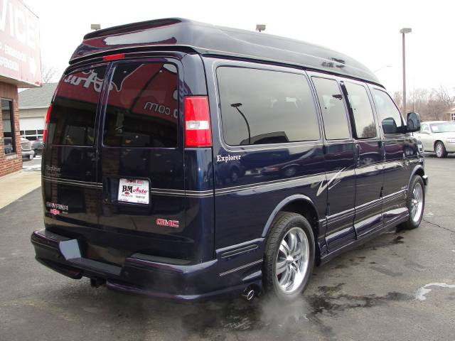 GMC Savana 2005 photo 3