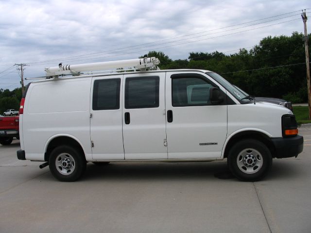 GMC Savana 2005 photo 3