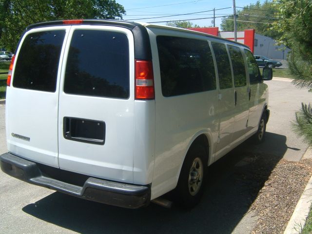 GMC Savana 2005 photo 1