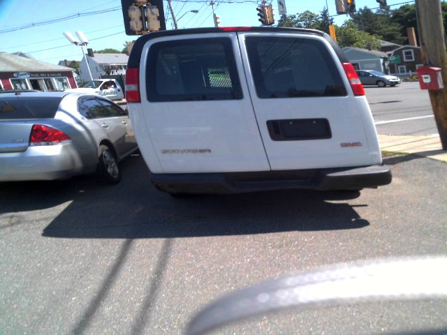 GMC Savana VDC Passenger Van