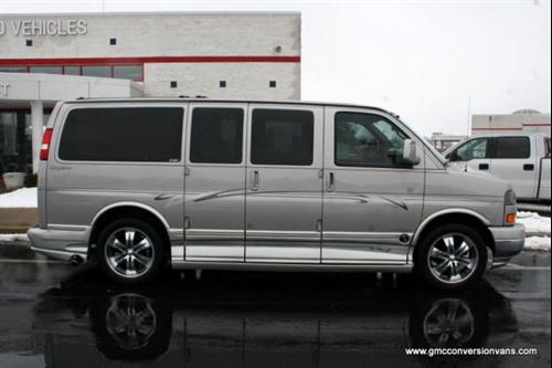 GMC Savana 2005 photo 1